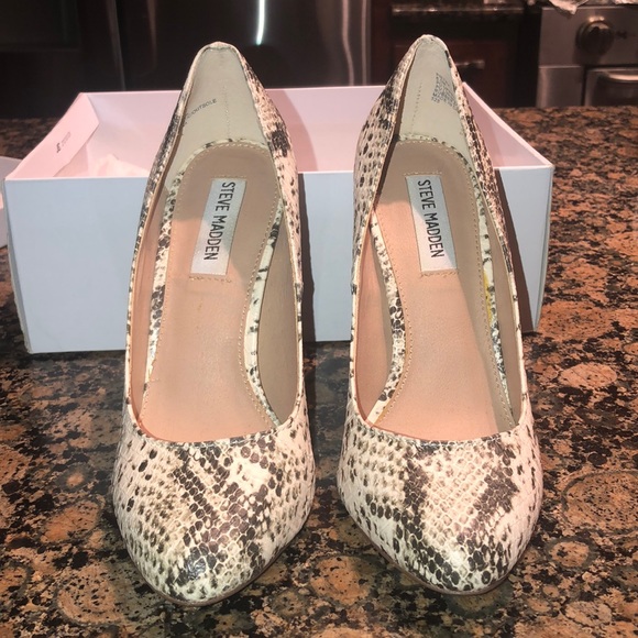 Steve Madden natural snake pietra heels 6.5 - Picture 2 of 5